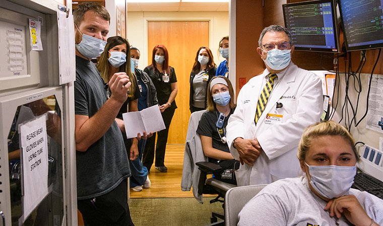 Richard J. Barohn, MD, attends a neurosciences unit daily huddle in August 2020.