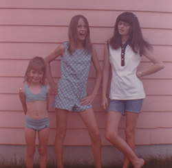 Becky Lou Zentz, center, with her sisters in 1971. Photo courtesy of Mellany Zentz-Mercer